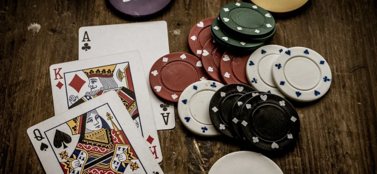 Winning Poker: Four Poker Mistakes to Avoid