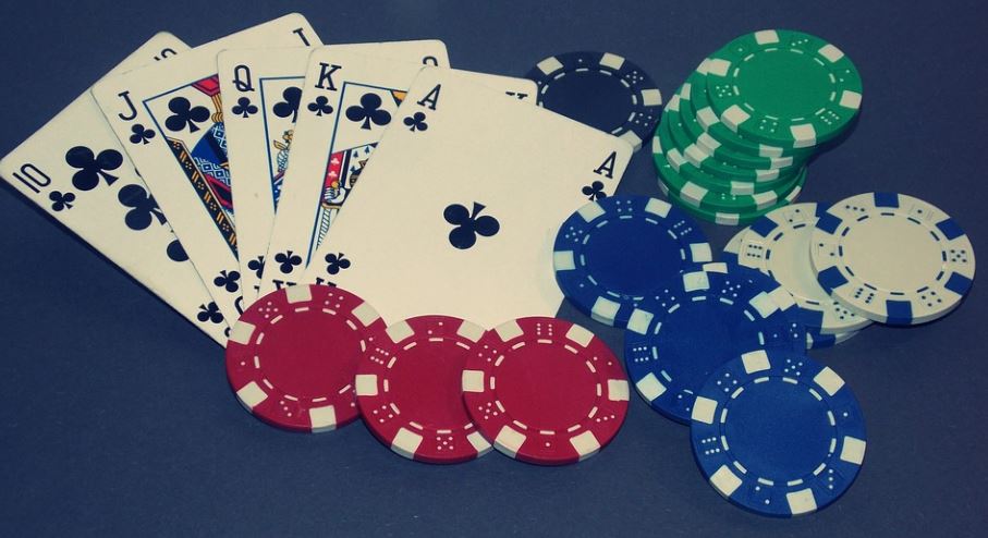 The Benefits of Playing Online Poker