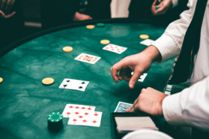 poker dealer